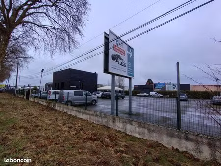 boutique 60 m² coignières