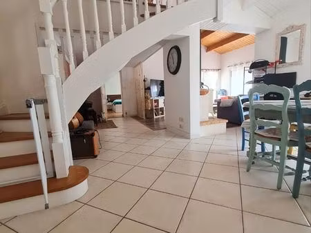 villa 4 chambres avec piscine