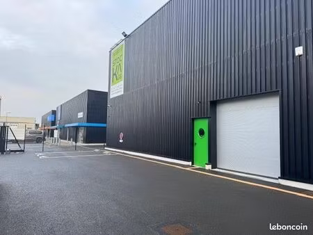 entrepôt 370m² à louer
