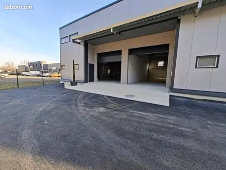 local industriel 147 m²