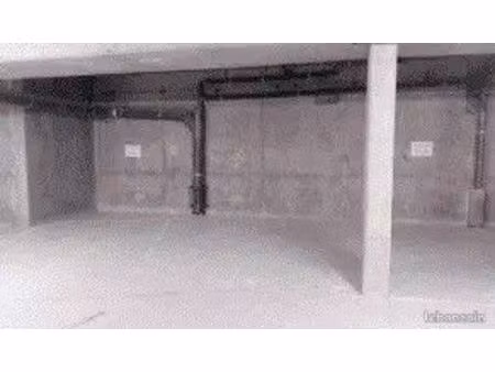 place de parking souterraine à louer