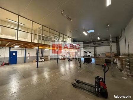 local d'activité 565 m²