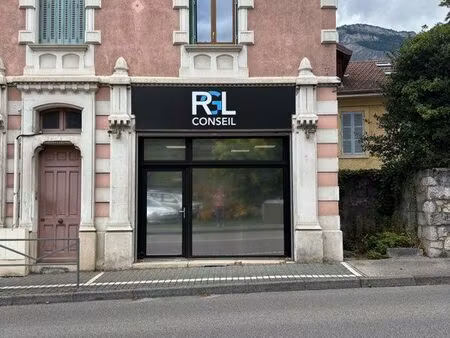 location local commercial