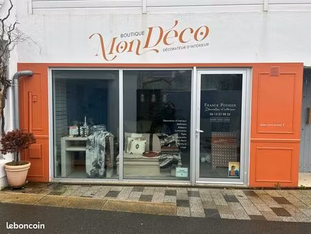 local commercial plein cœur du centre ville de noirmoutier