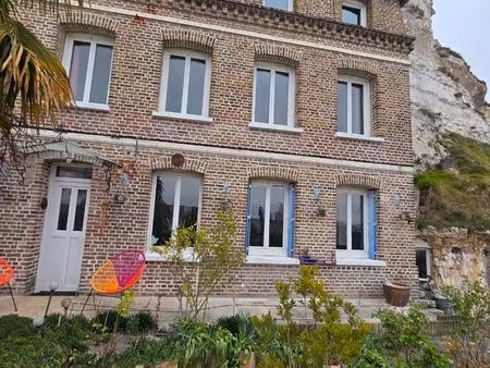 maison de caractère semi-troglodyte