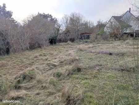 terrain constructible 950 m2 exposé sud