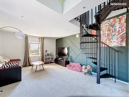 appartement 2 pièces 77 m²