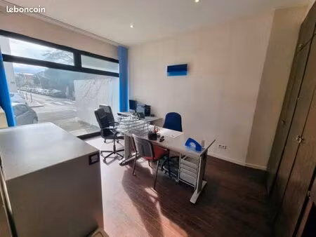 locaux / bureaux professionnels 40m²