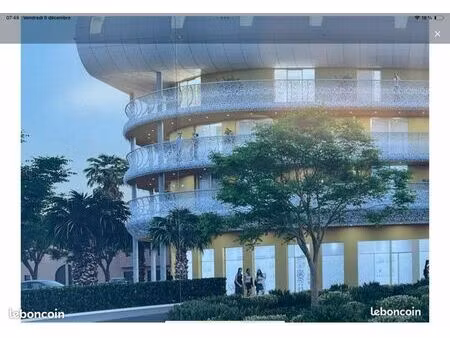 local village naturiste