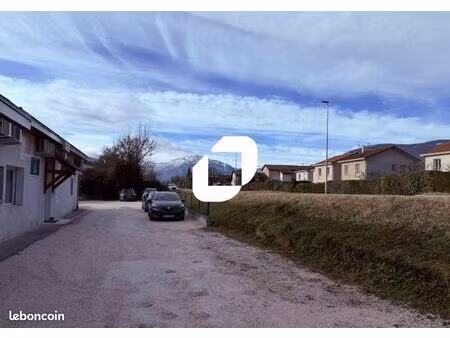 local commercial 60 m²