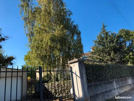 très joli terrain constructible