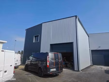 local + 3 bureaux 152m2