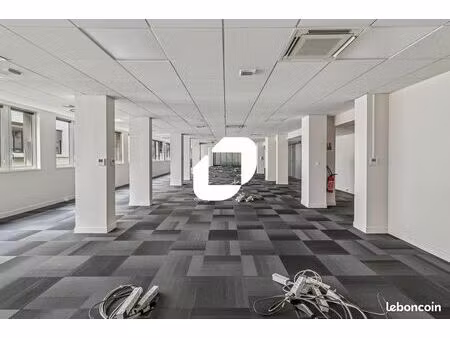 bureaux 1 254 m²