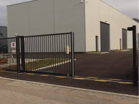 local artisanal – 155 m² – saint-maurice-l’exil