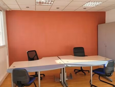 bureau usage professionnel 27m²
