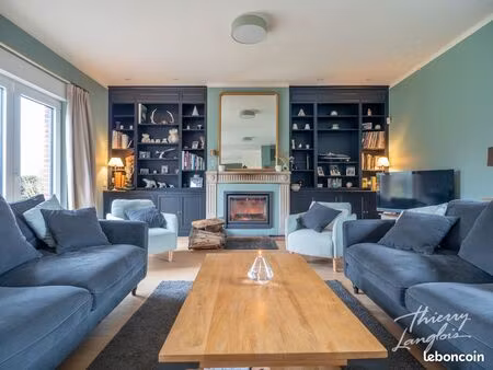 maison 8 pièces 253 m²