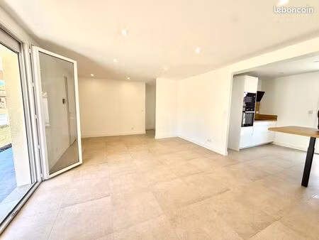 villa 3 pièces 72 m²