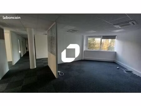 bureaux 273 m²