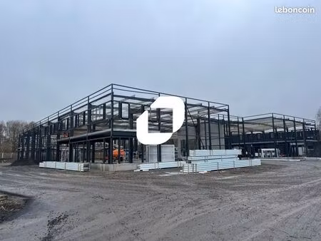 local d'activité 4 616 m²