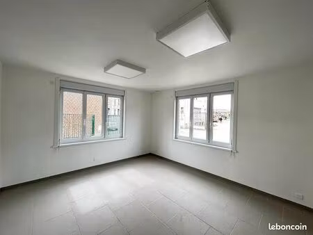 local 61 m² saint-souplet