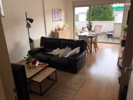 t3 duplex bbc de 74 m2 avec terrasse 20 m2 plein sud 2 parkings cave 1107 cc