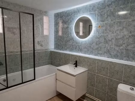 t2 duplex - 50m2 - meublé - climatisation