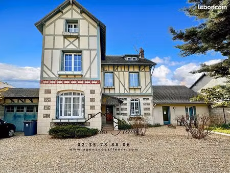 maison 9 pièces 205 m²