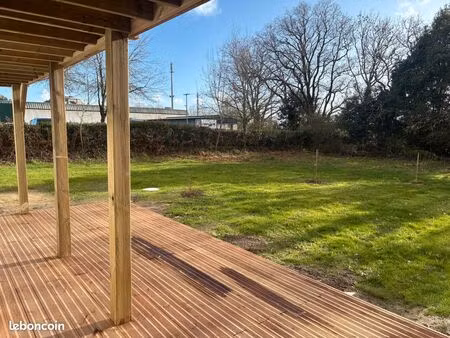 arradon (proche écoles & commerces) – t3 rénové avec grande terrasse au sud