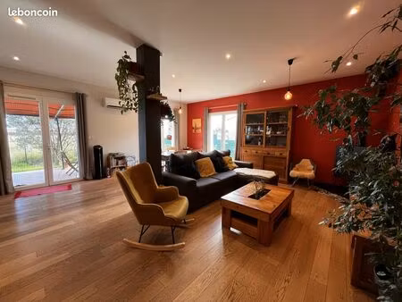 villa 4 pièces 103 m²