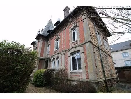 maison 10 pièces 262 m²