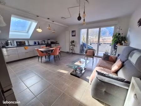 t3 à doussard de 67 m2 sans vis à vis dpe = c