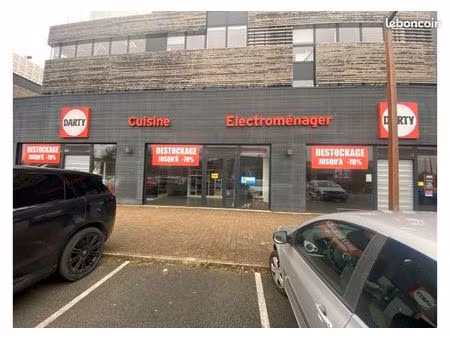 local commercial 520 m²