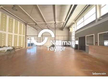 local commercial 250 m²