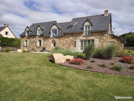 propriété 8 pièces 220 m²