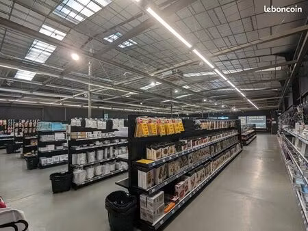 local commercial 540 m² barentin