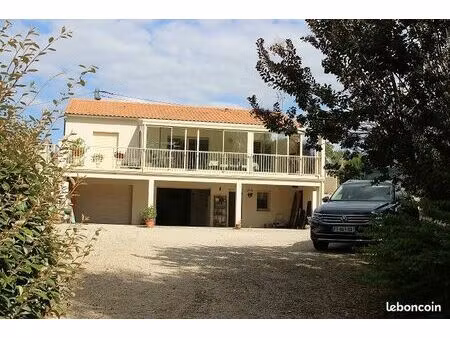maison individuelle proche lussac les châteaux