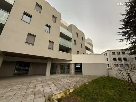 local commercial 183 m²