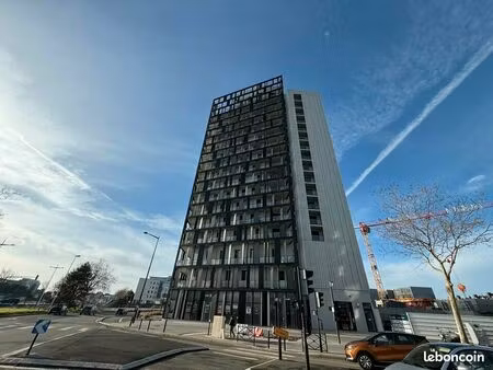 local commercial 197 m²