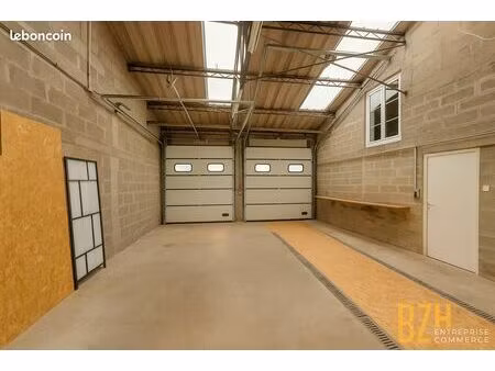 local 200 m² lorient