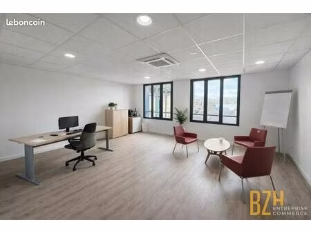 bureaux 150 m² vannes