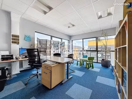 local 42 m² belbeuf