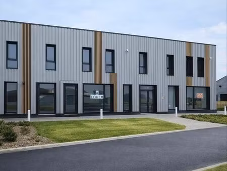 local professionnel neuf 150m2
