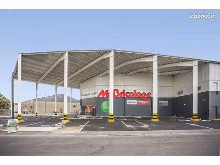 entrepôt 1800 m² saint-estève