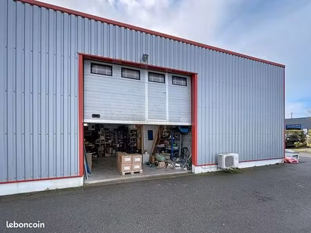 local 400 m² ploermel