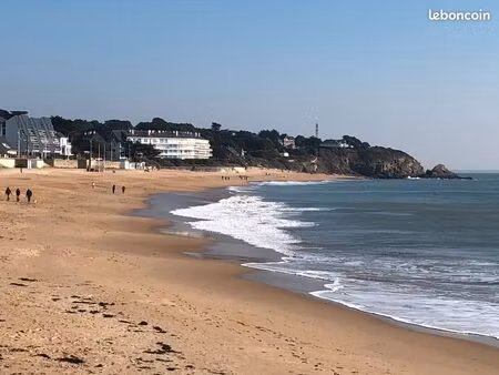 local commercial vue mer avec posibilité de terrasse