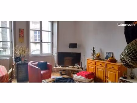 immeuble 9 pièces 180 m²