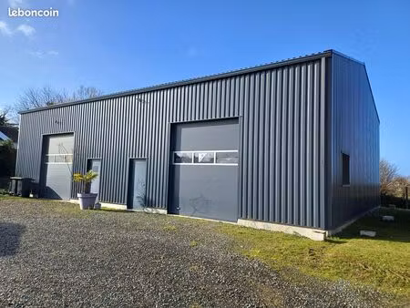 location hangar za de louannec 490