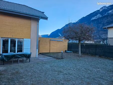 maison 5 pièces – jardin & terrasse – calme et proche commodités