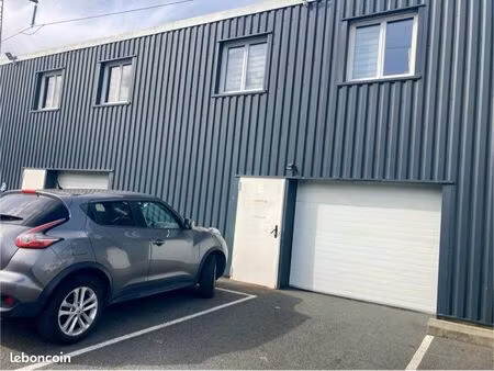 entrepôt local d’activité cellule stockage