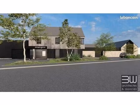 local 355 m² plerin